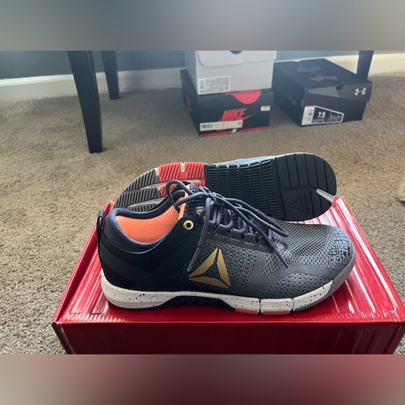 NEW Reebok Training Sneakers - Picture 3 of 3